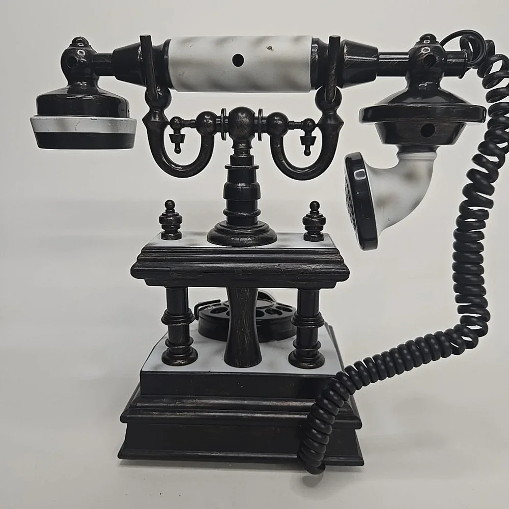 Gemmy Halloween Lighted Spooky Talking Telephone Rotary Phone Skull Prop Working